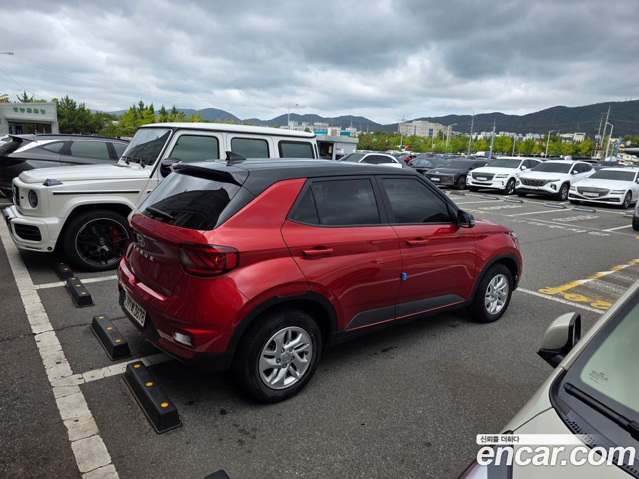 Hyundai Venue фото 2