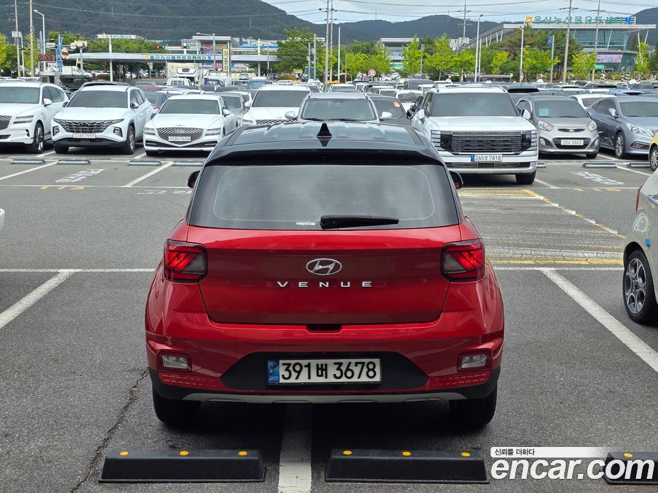 Hyundai Venue фото 4
