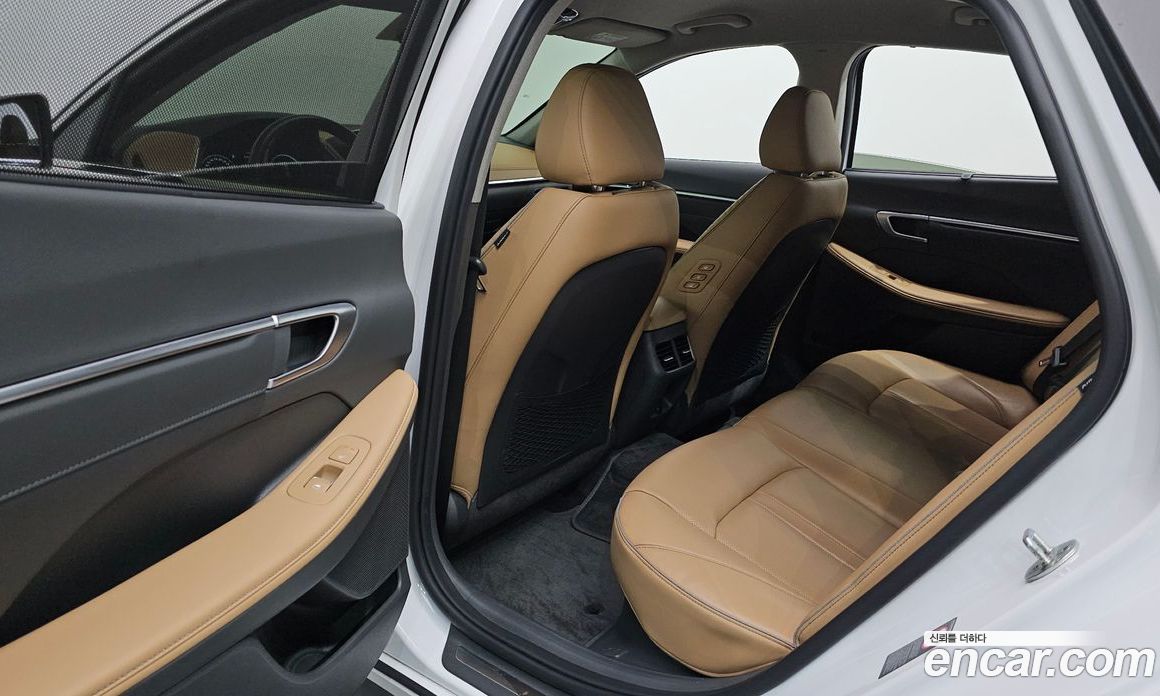 Hyundai Sonata Hybrid (DN8) фото 26