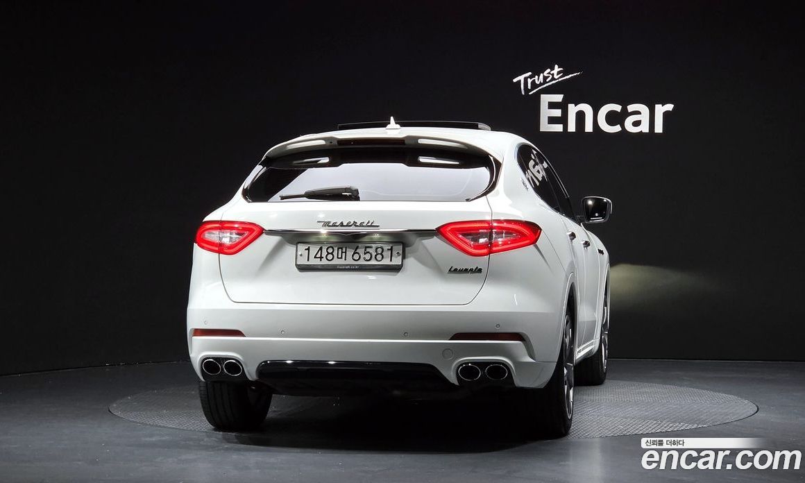 Maserati Levante фото 4