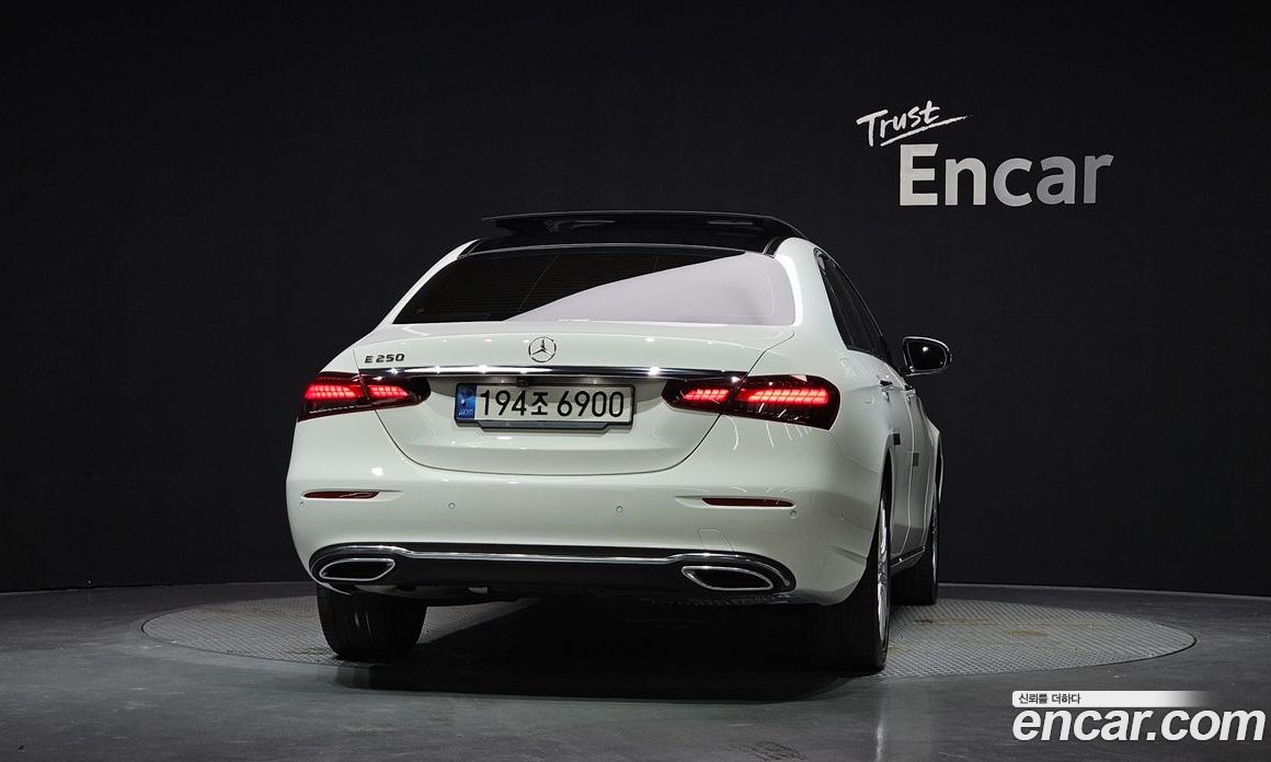 Mercedes-Benz E-Class W213 фото 4