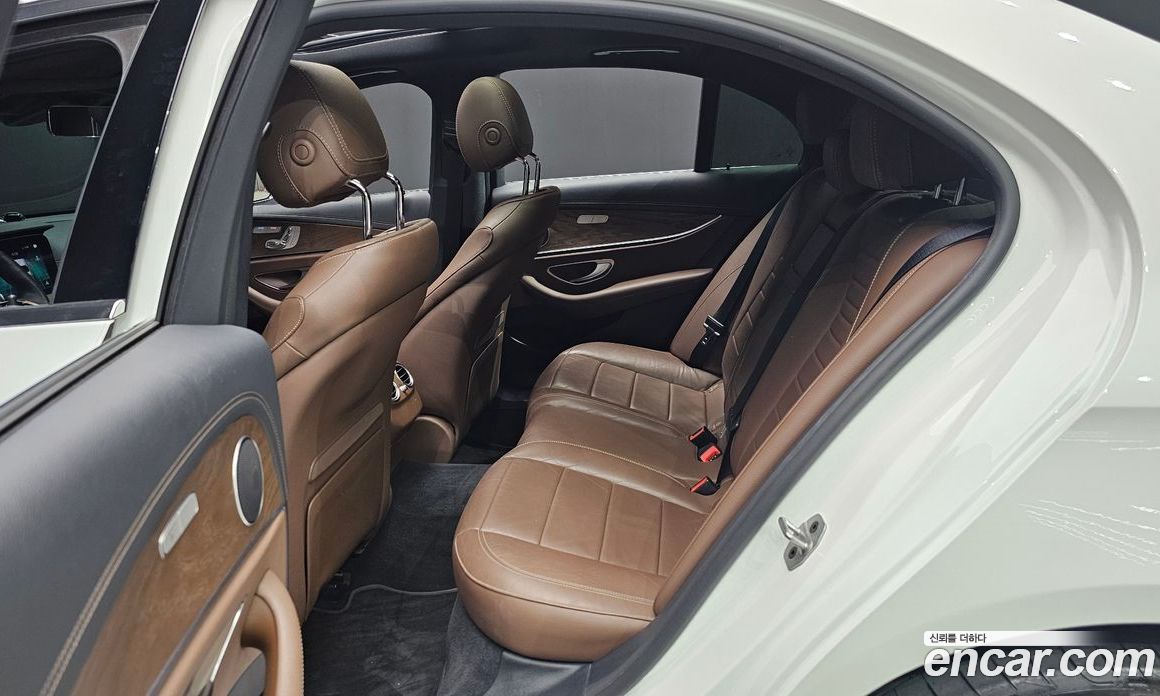 Mercedes-Benz E-Class W213 фото 12