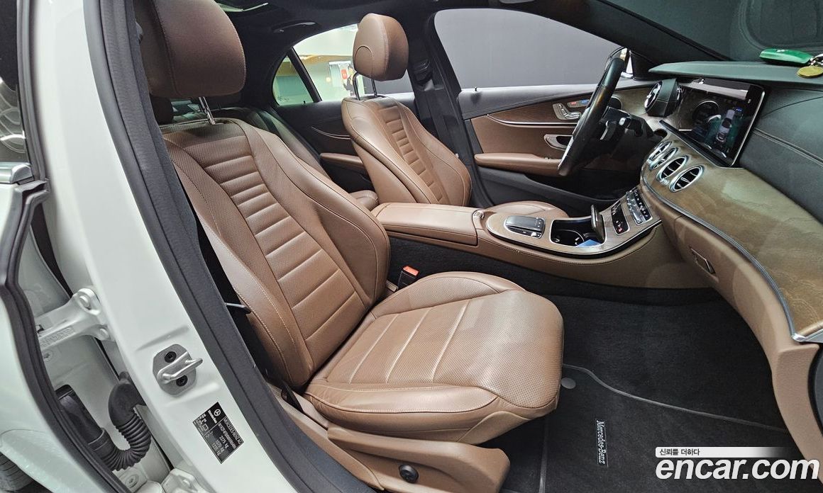 Mercedes-Benz E-Class W213 фото 26
