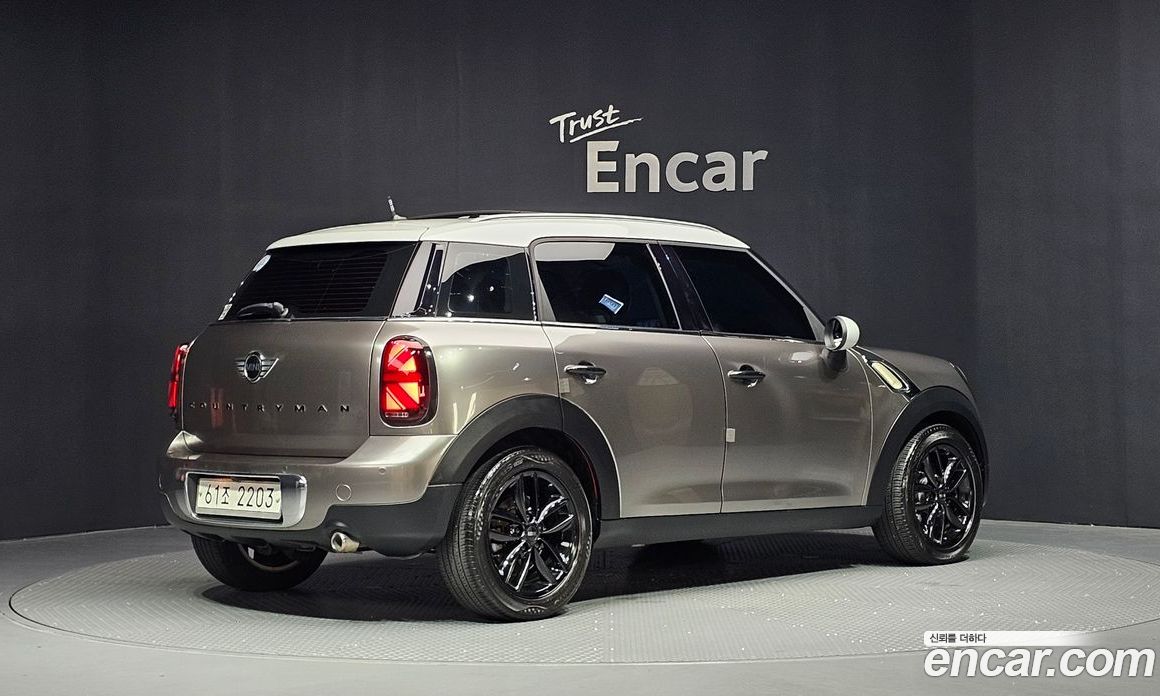 Mini Cooper Countryman D фото 2