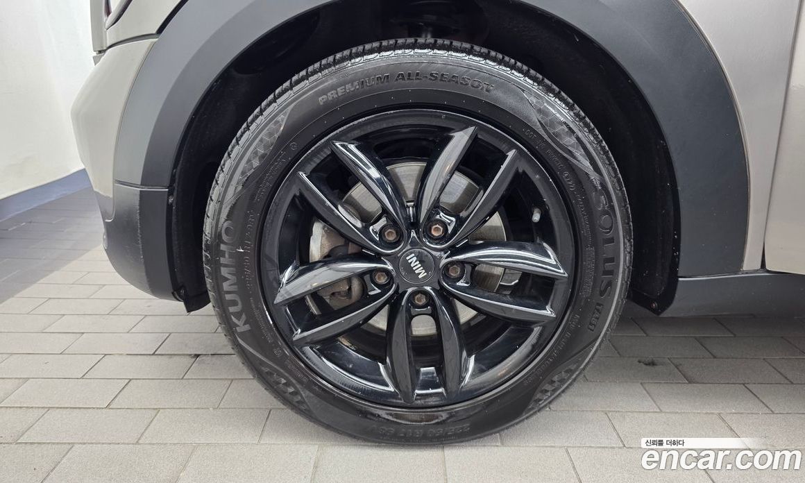 Mini Cooper Countryman D фото 5