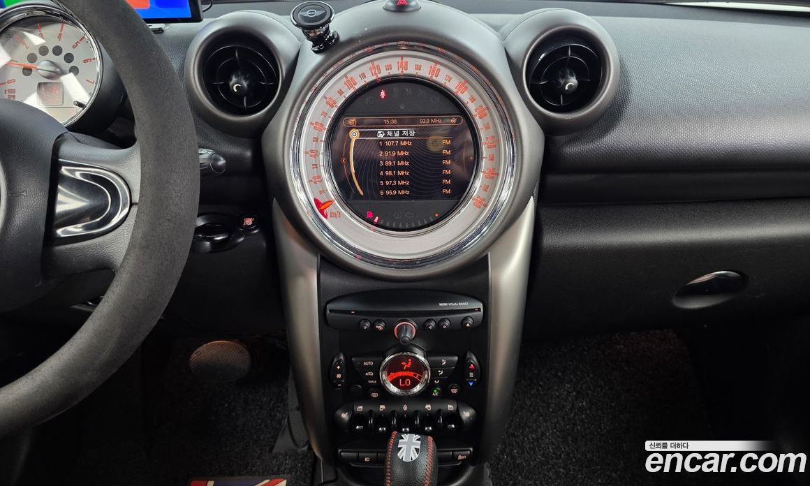 Mini Cooper Countryman D фото 14