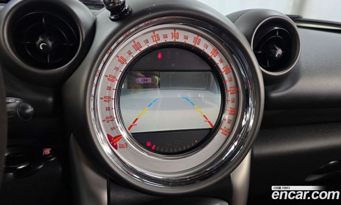 Mini Cooper Countryman D фото 15