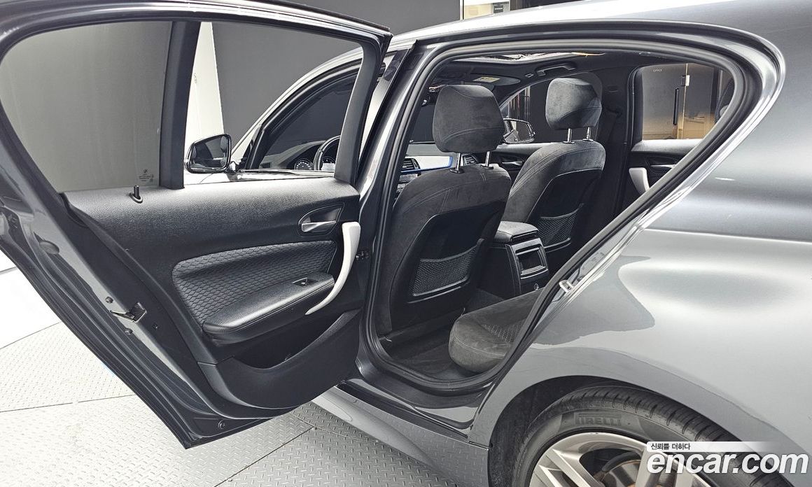 BMW 1-Series (F20) фото 12