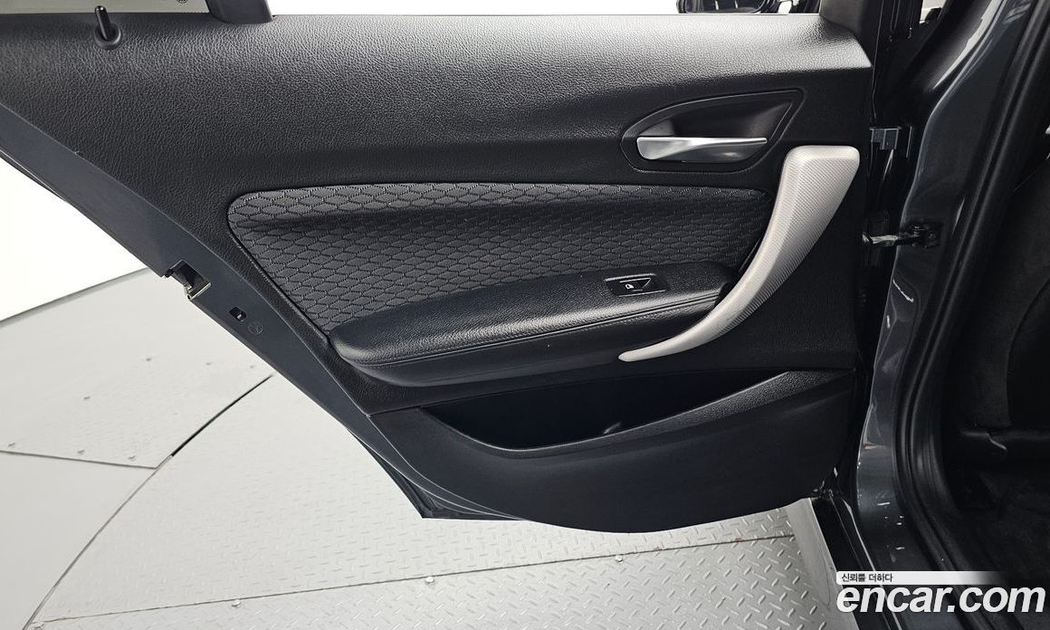 BMW 1-Series (F20) фото 25