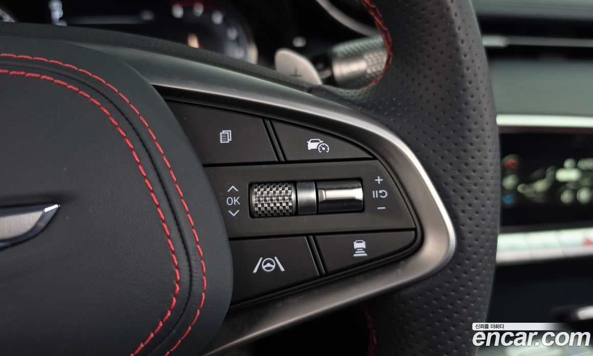 Genesis GV70 фото 16