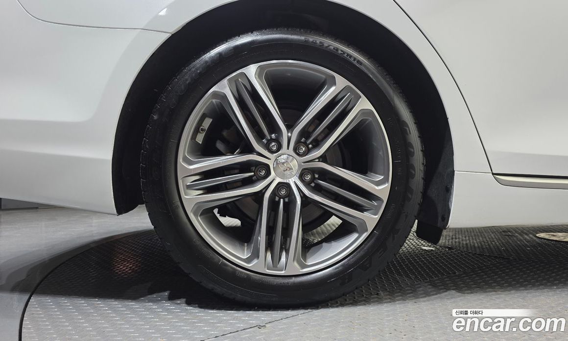 Hyundai Grandeur (IG) 6th Gen фото 5
