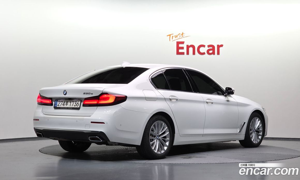 BMW 5-Series (G30) фото 2