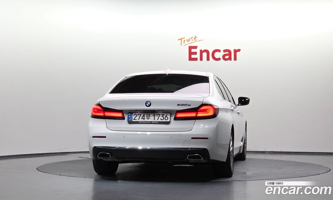 BMW 5-Series (G30) фото 4