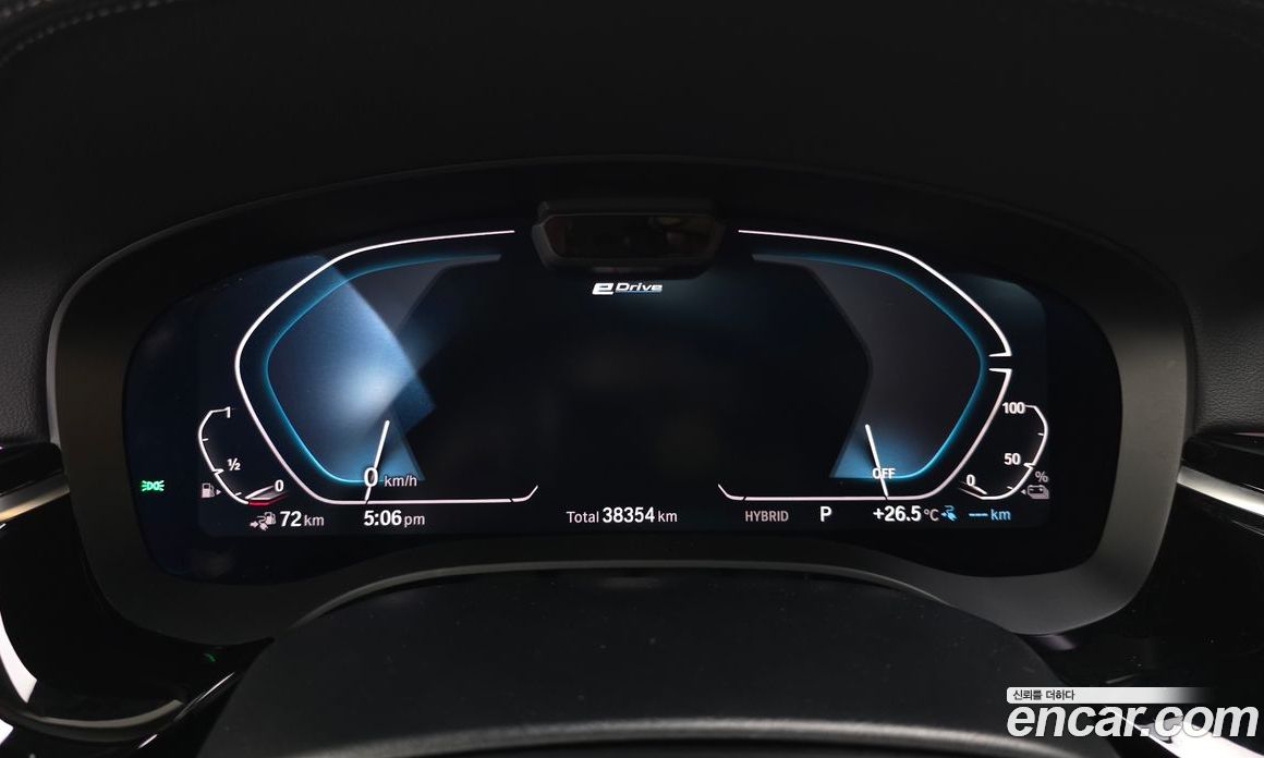BMW 5-Series (G30) фото 8