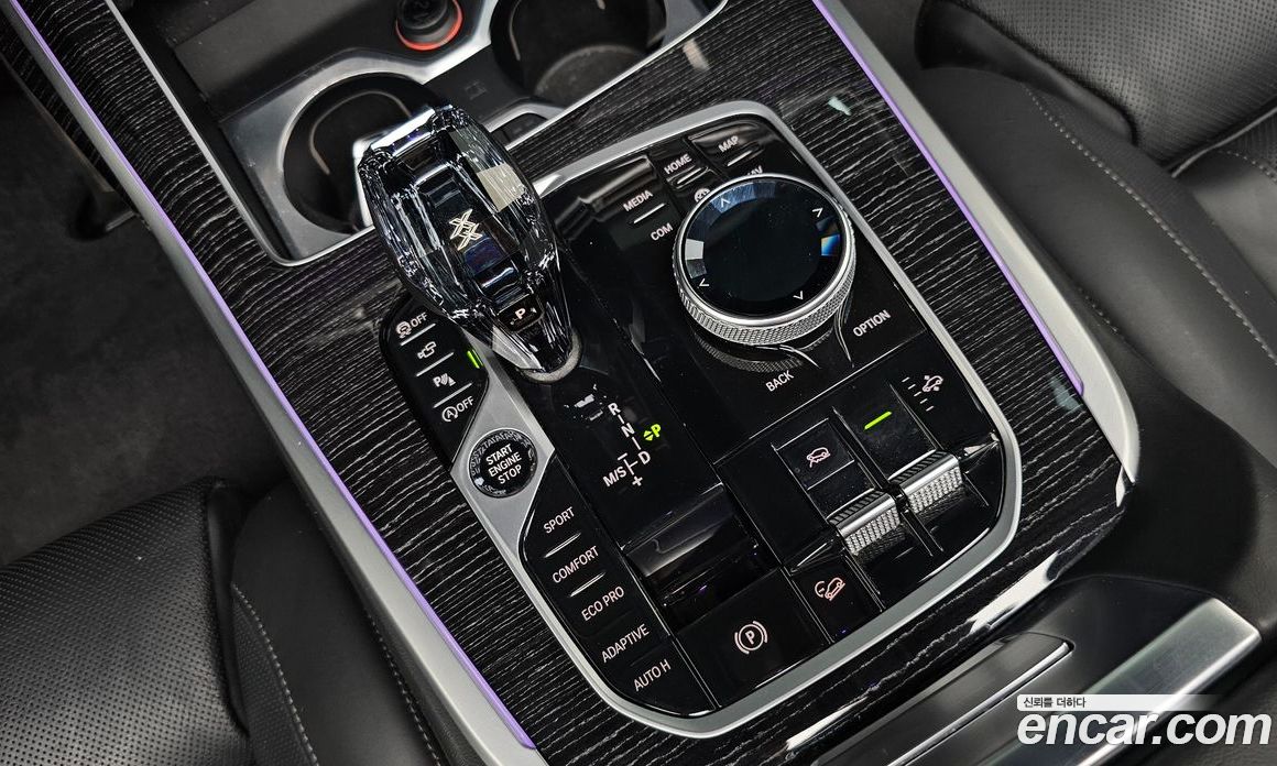 BMW X7 (G07) фото 9