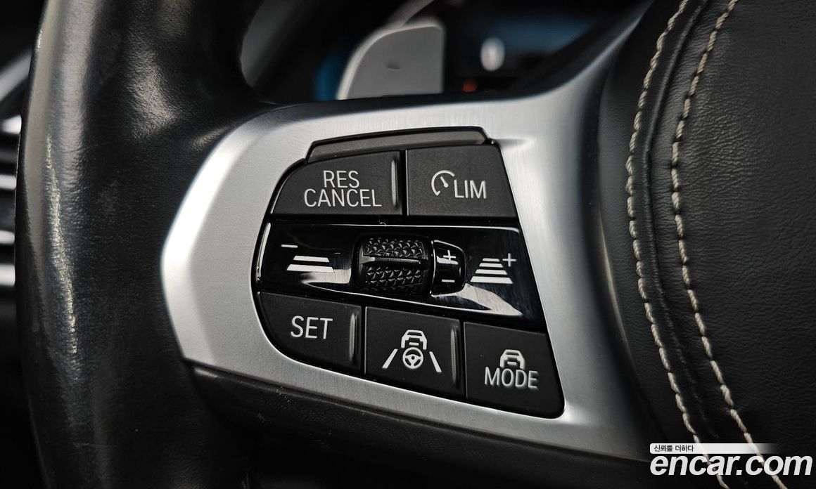 BMW X7 (G07) фото 30
