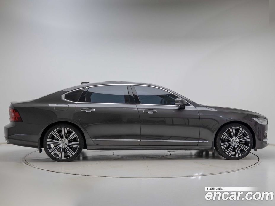 Volvo S90 фото 5