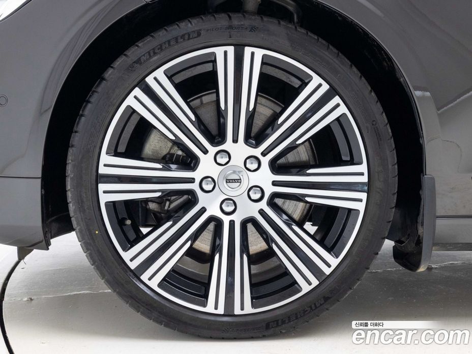 Volvo S90 фото 6