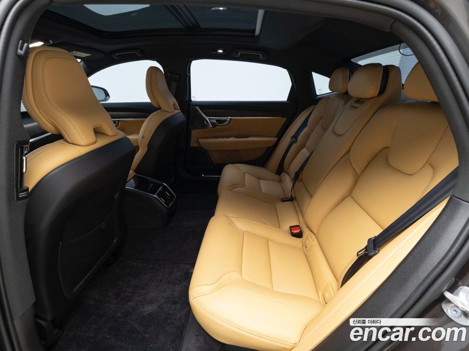 Volvo S90 фото 13
