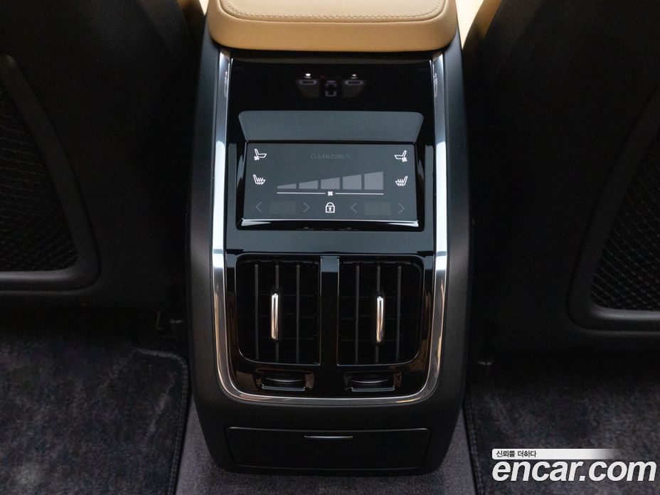 Volvo S90 фото 18