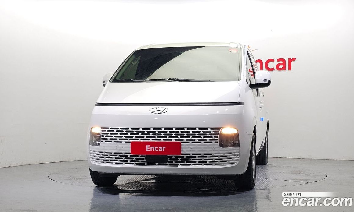 Hyundai Staria фото 3