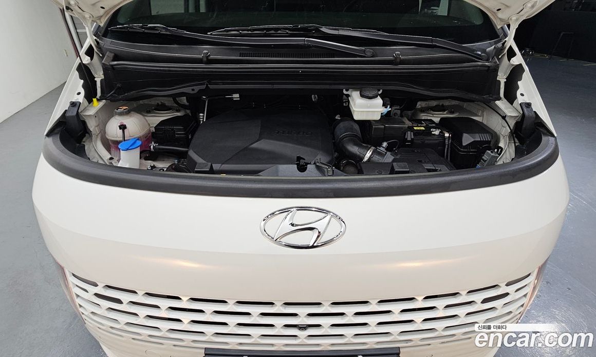 Hyundai Staria фото 6