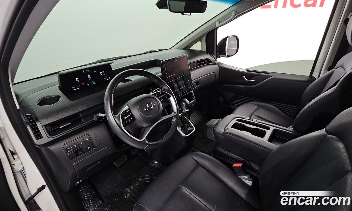 Hyundai Staria фото 7