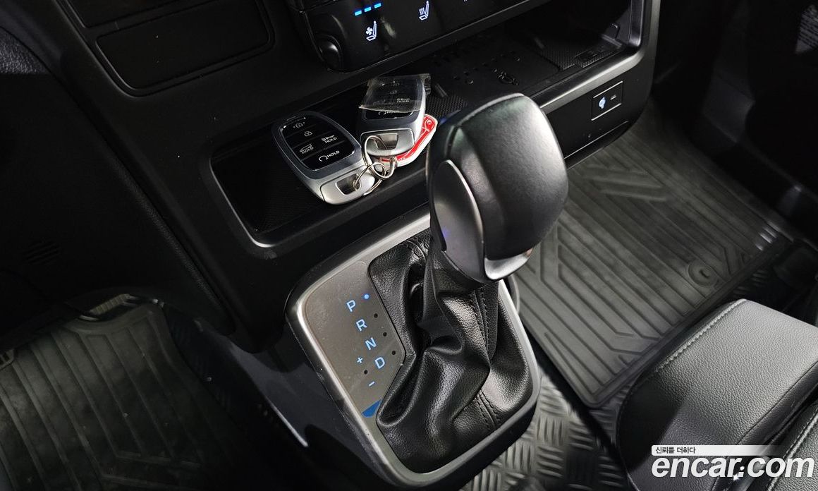 Hyundai Staria фото 9