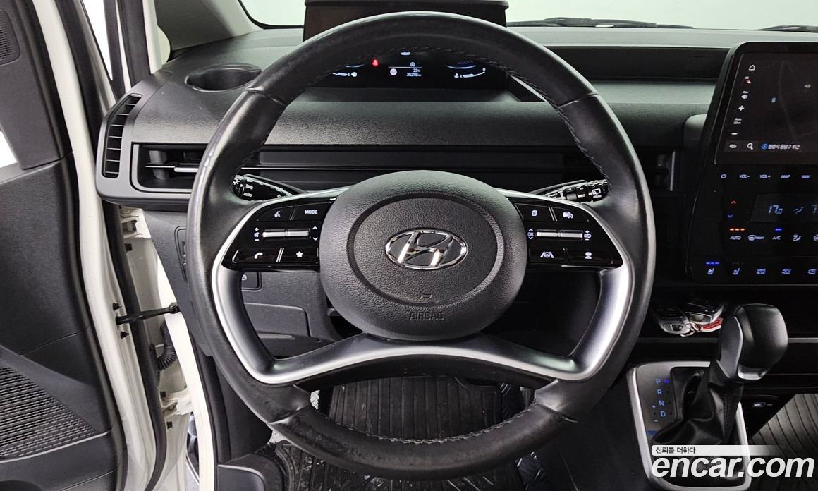 Hyundai Staria фото 14