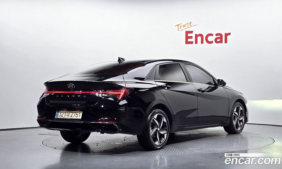 Hyundai Avante (CN7) фото 2