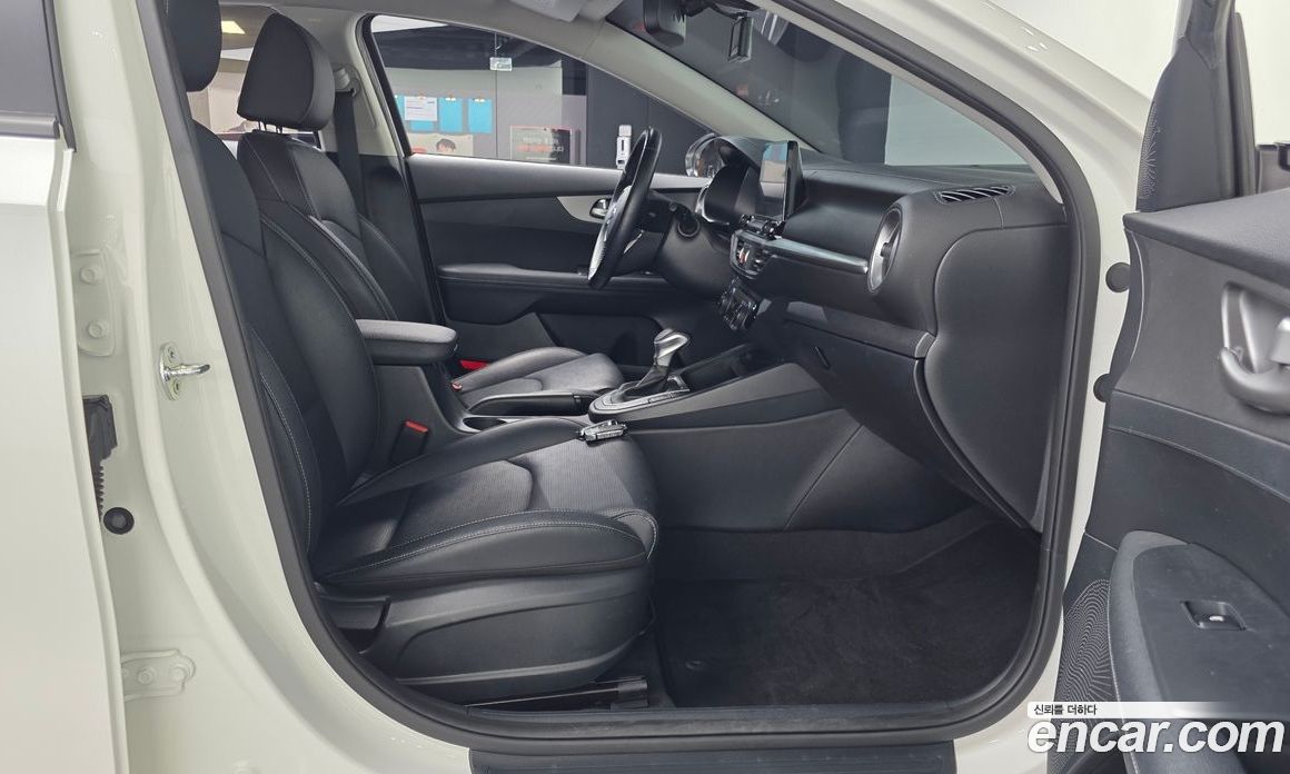 Kia K3 2nd Gen фото 11