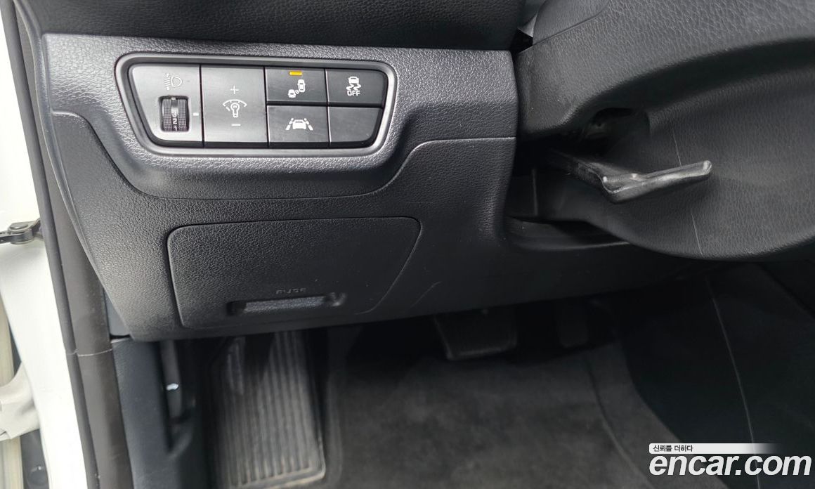Kia K3 2nd Gen фото 19