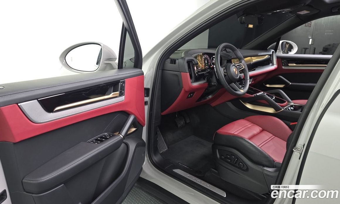 Porsche Cayenne 3rd Gen фото 10