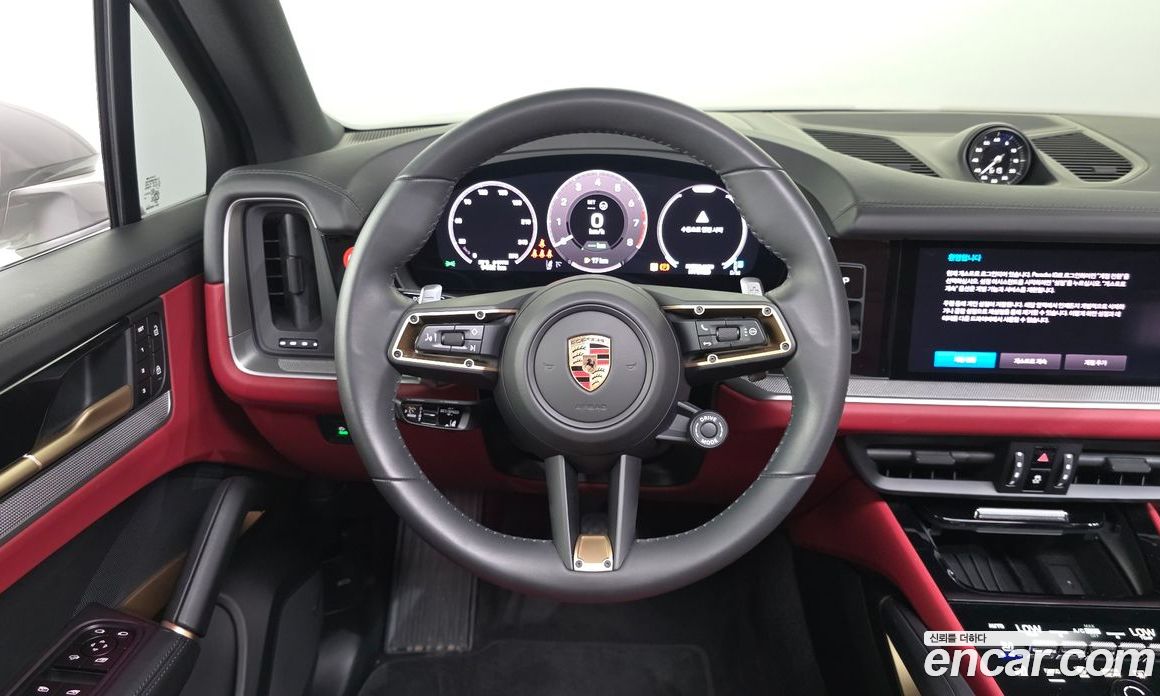 Porsche Cayenne 3rd Gen фото 13
