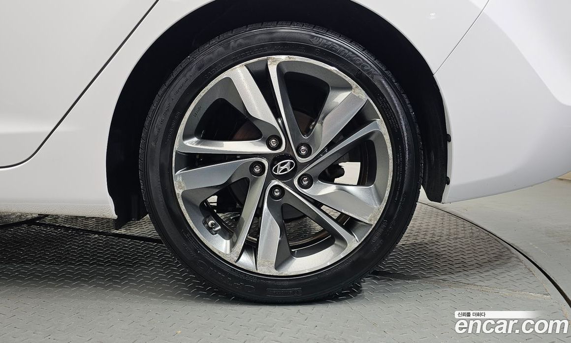 Hyundai The New Avante фото 21