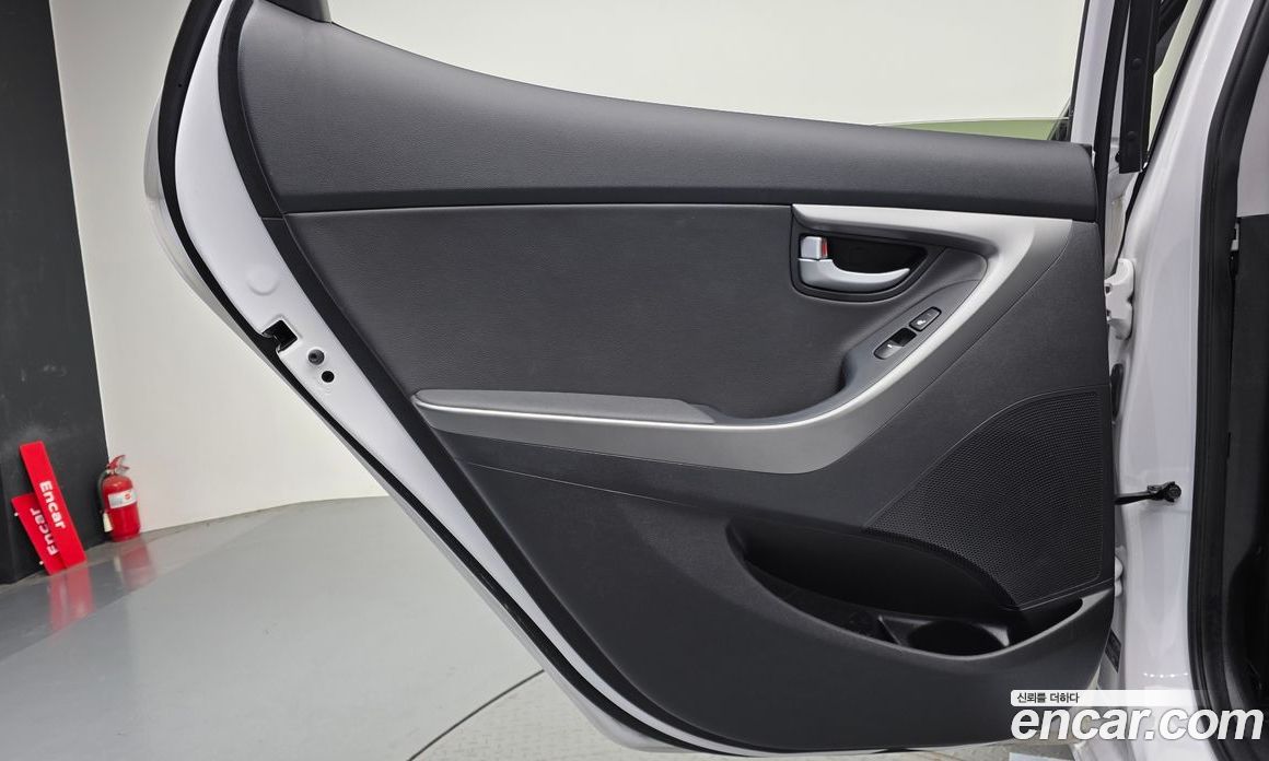 Hyundai The New Avante фото 25