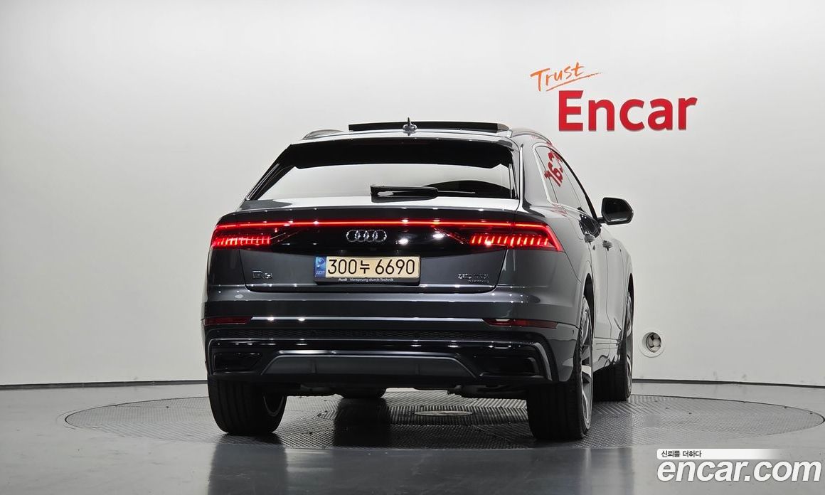 Audi Q8 (4M) фото 4