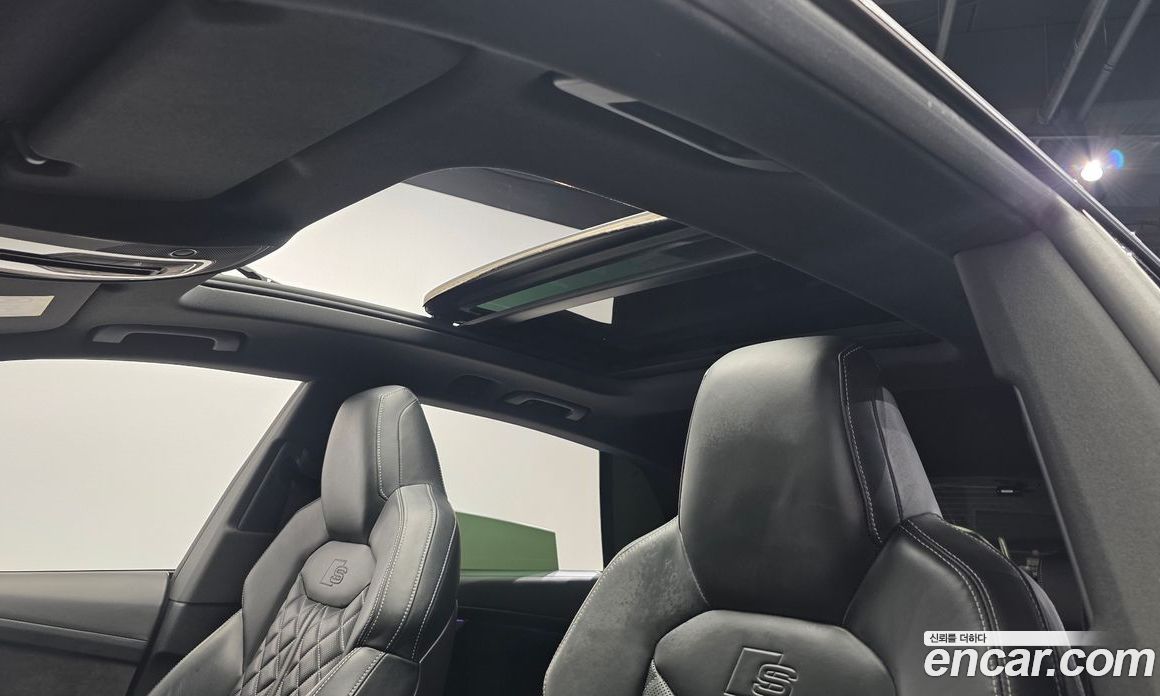 Audi Q8 (4M) фото 19