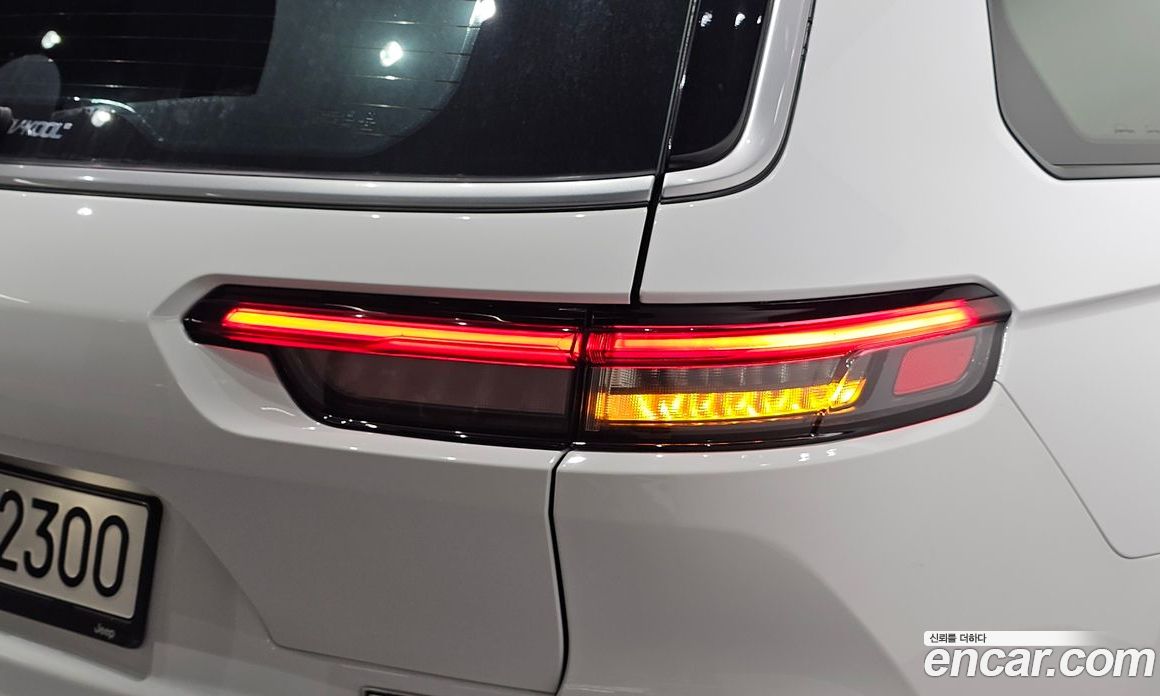 Jeep Grand Cherokee (WL) фото 23