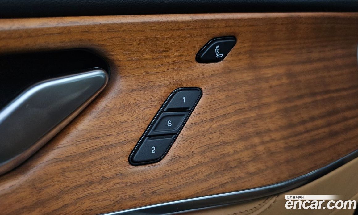 Jeep Grand Cherokee (WL) фото 30