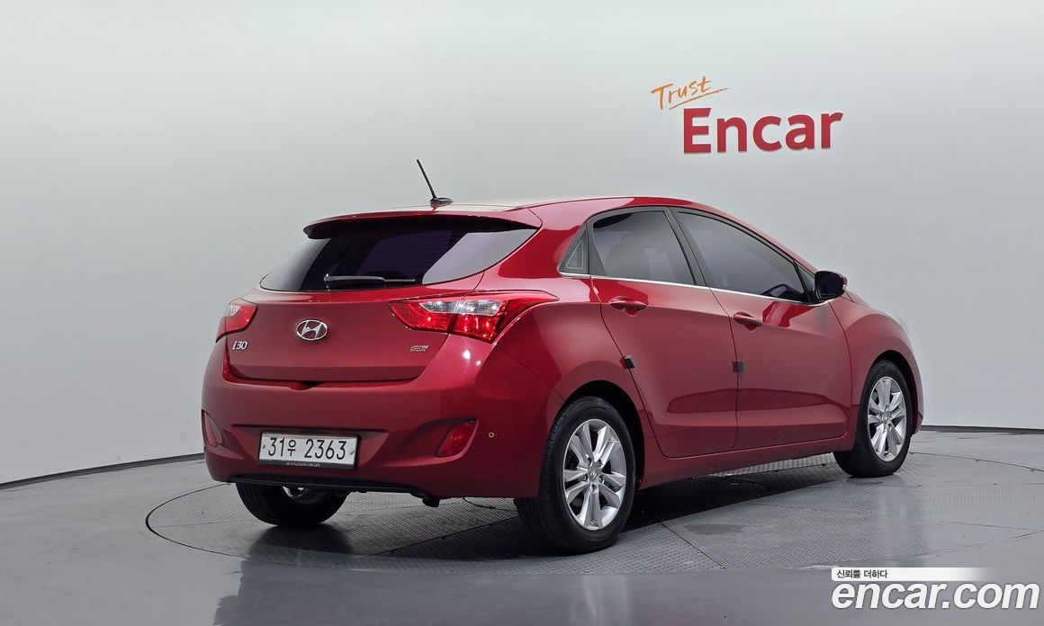 Hyundai i30 2nd Gen фото 2
