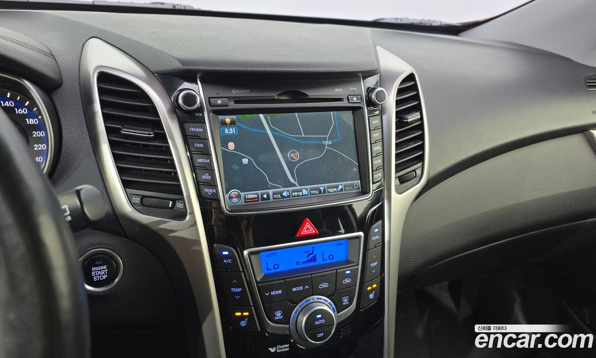 Hyundai i30 2nd Gen фото 13