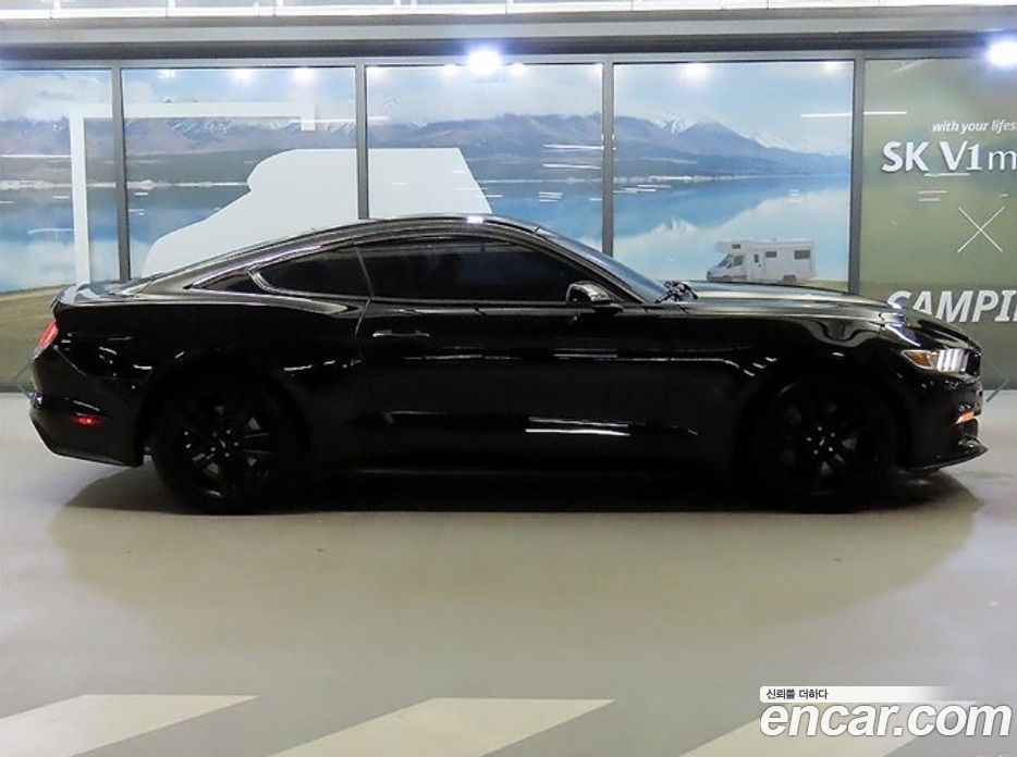 Ford Mustang фото 3