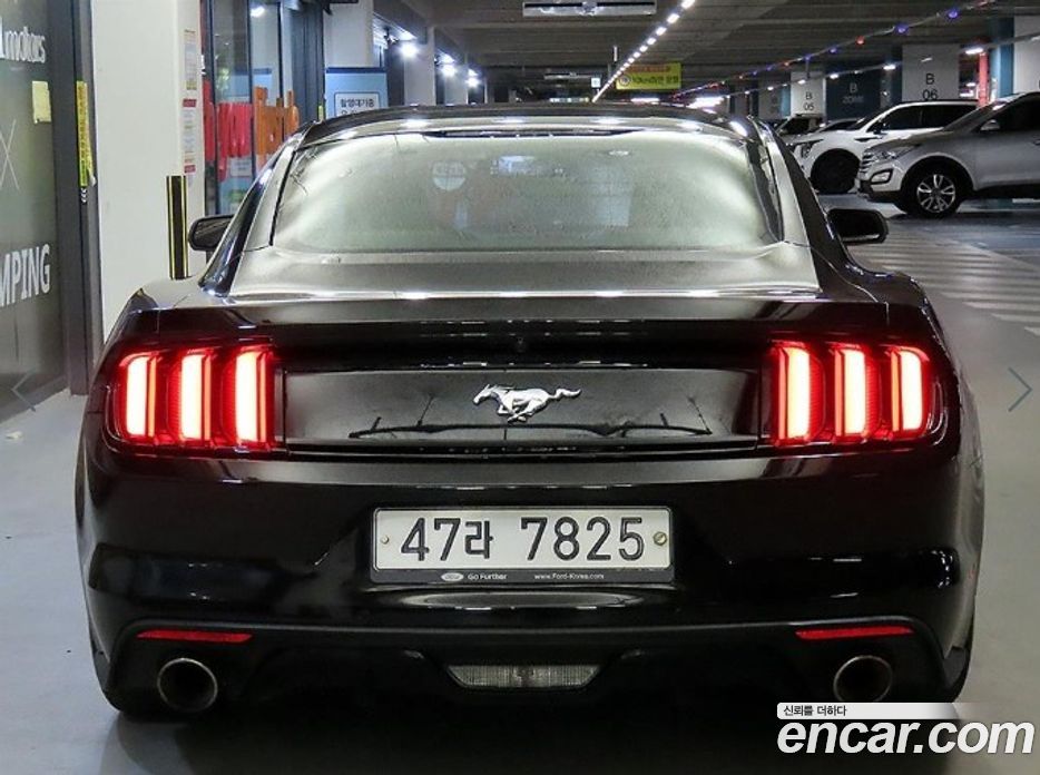 Ford Mustang фото 5