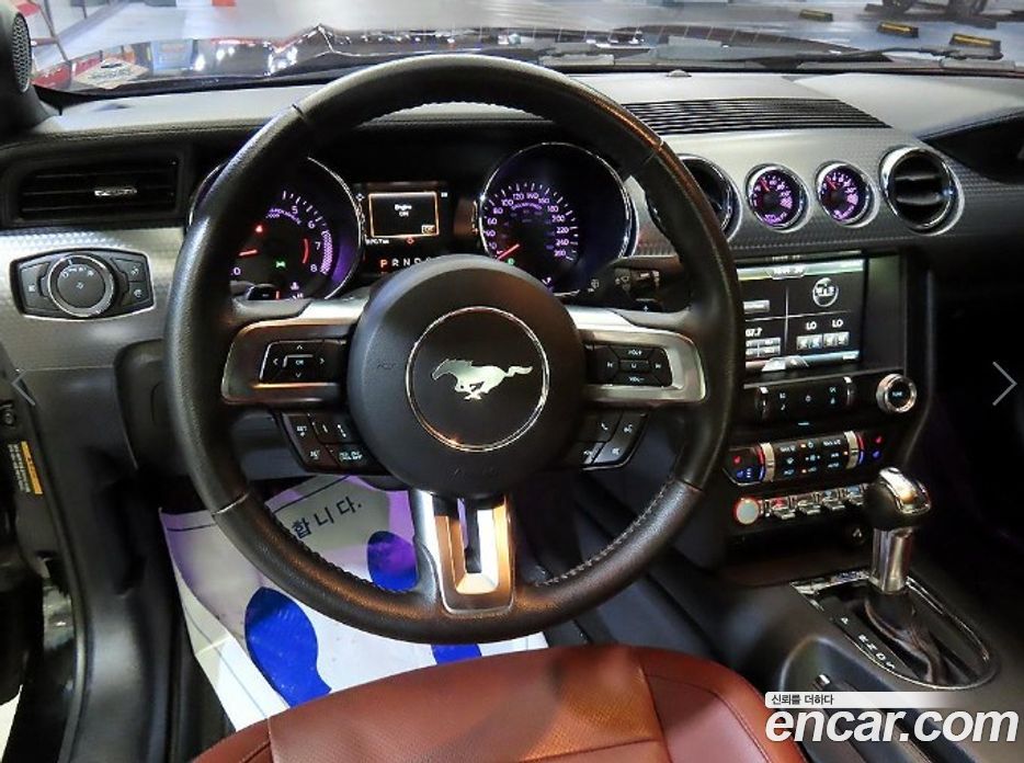 Ford Mustang фото 8