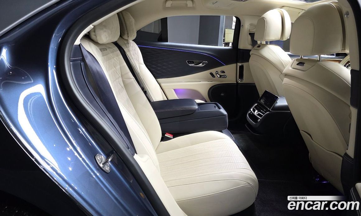 Bentley Flying Spur 3rd Gen фото 12