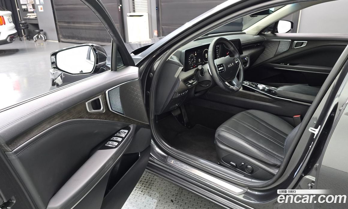 Kia K8 фото 10