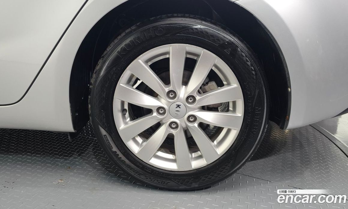 Kia K3 1st Gen фото 21