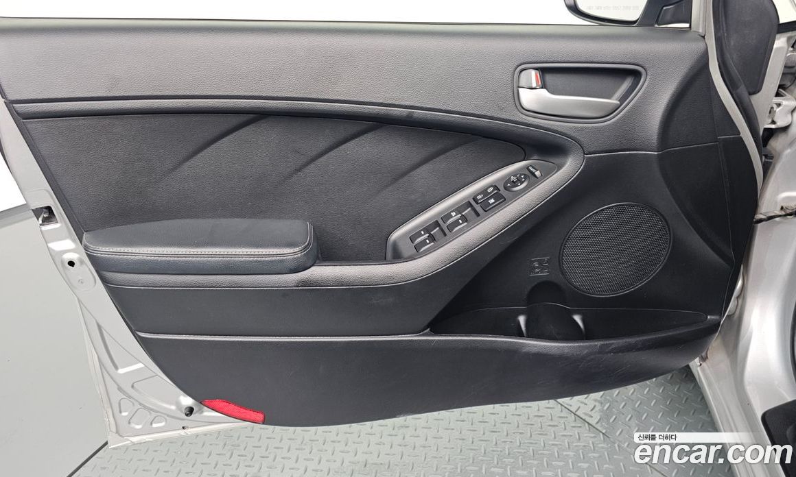 Kia K3 1st Gen фото 24