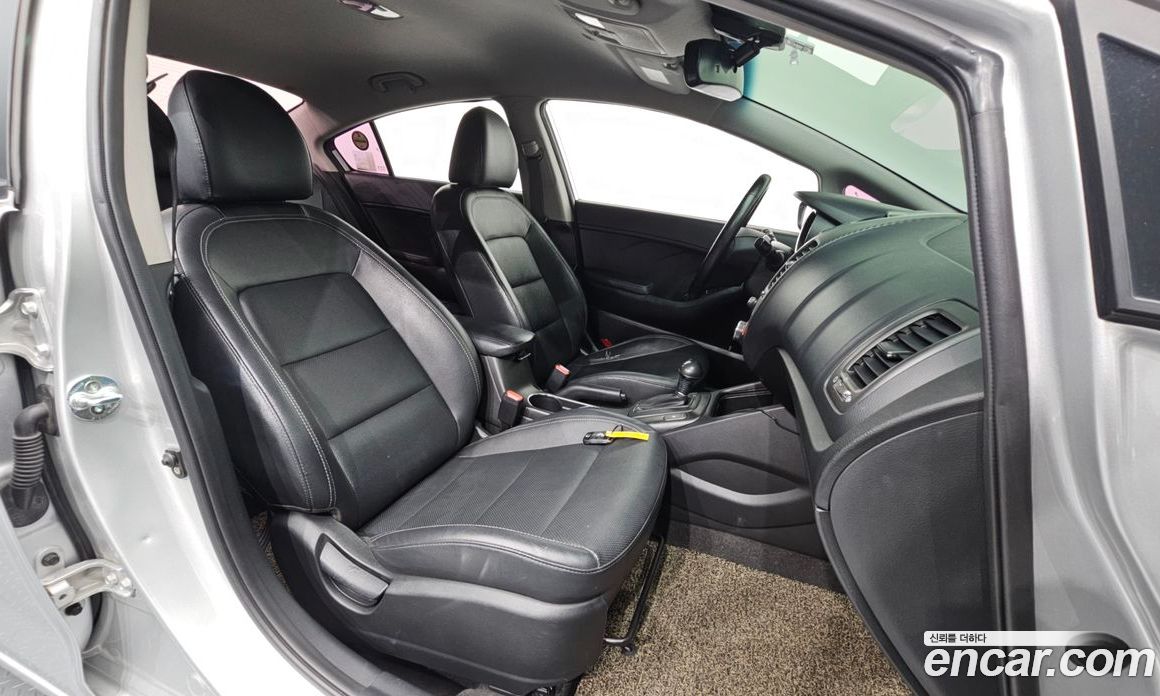 Kia K3 1st Gen фото 26